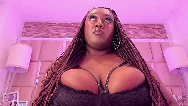 ShaniaBrownn webcam