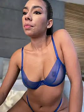 EllaSanz_ webcam