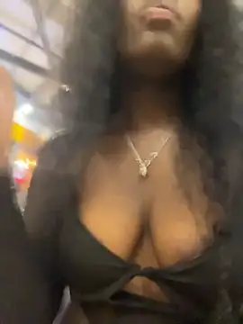 Webcam Model (ZarahFerreira)  is live.Free join now!