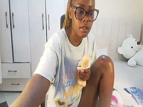 chloe_desire1 webcam