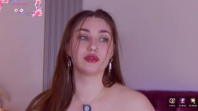KiraBarlows webcam