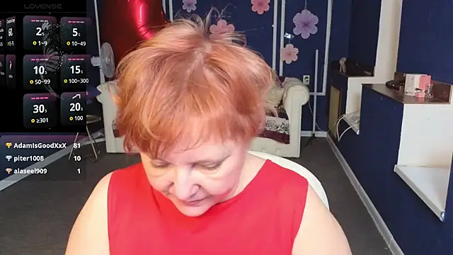 Kira_Kenett webcam