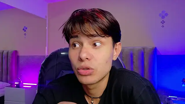 Derek_Sinn webcam
