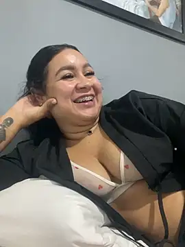 Pretty_Isadora webcam