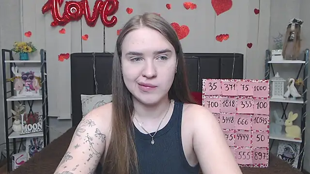 LauraHlot webcam