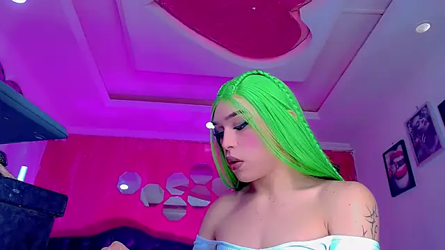 TiffanyMackensyy webcam