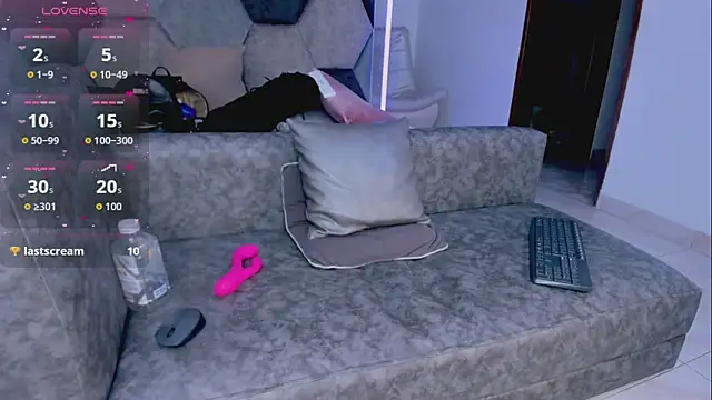 MikaelaStone webcam