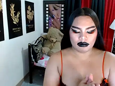 TSbrianaHugeCock webcam