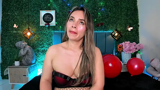 Kiaraa88 webcam