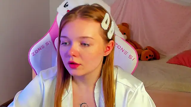 ElinaVale webcam