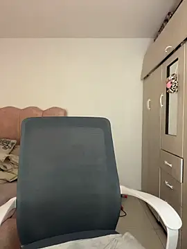 Emmily_19