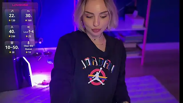 mari_grey webcam