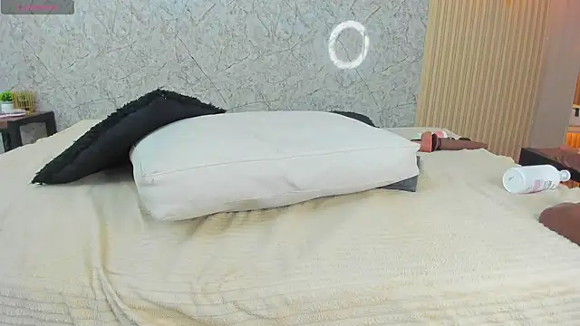 Antonella_west webcam