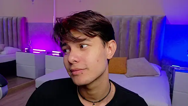 Derek_Sinn webcam