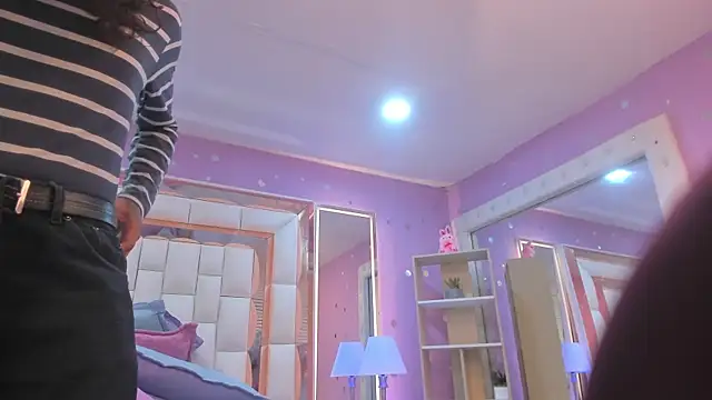 Goldentemptation_ webcam