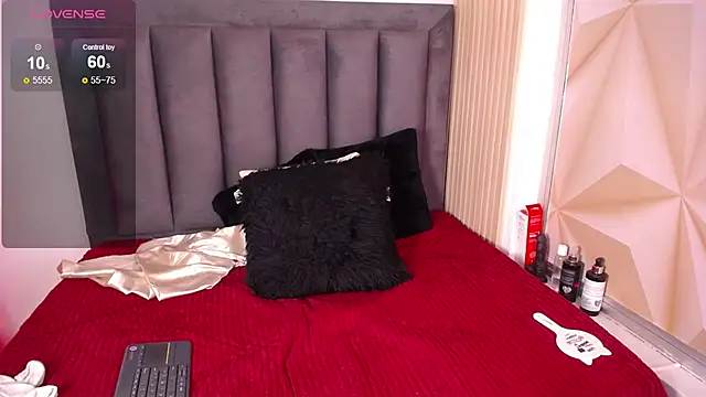 MiaGinger_ webcam