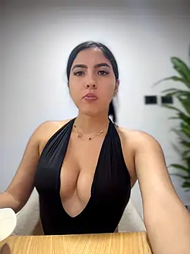 Sofia_Collins- from StripChat is Freechat