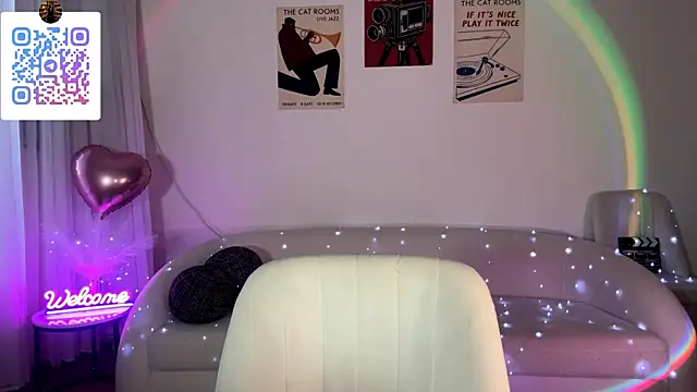 LinaMour webcam