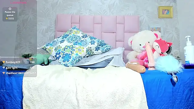 Mara_Summerr webcam