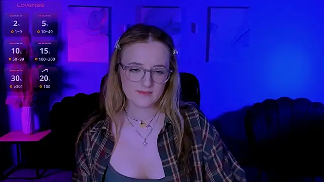 luna_berryy webcam