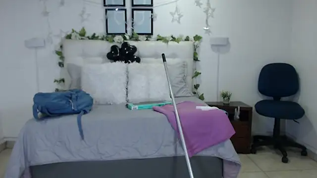 Megan_05_ webcam