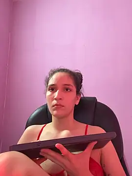 Webcam Model (TeensNews18)  is live.Free join now!