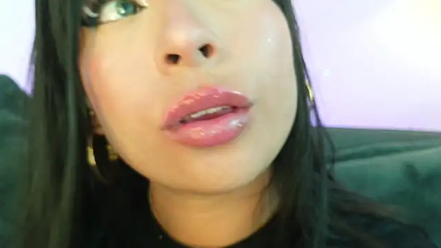 mia_roux1 webcam