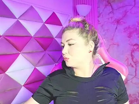 JuliettaRousse69 webcam