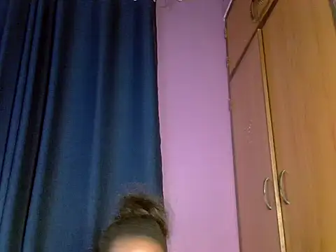 Queen_petite_ webcam