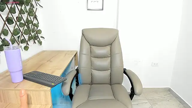 Madeleine__w webcam