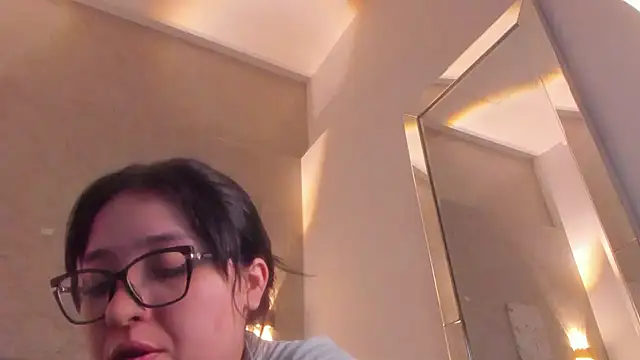 Lunaa_bellaa webcam