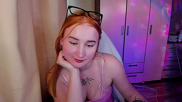 KeiraNight webcam