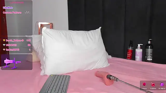SelenaGmez webcam