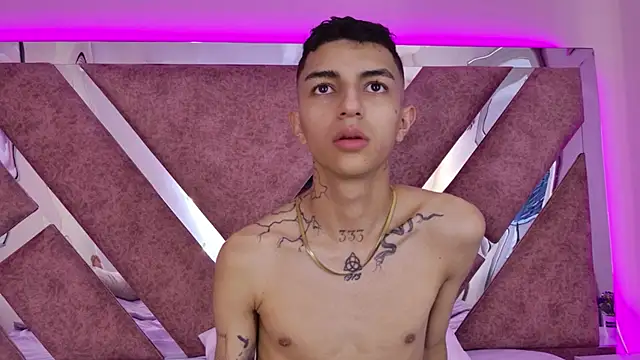 NickandAbby_ webcam