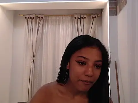 Scarleet_miaa webcam