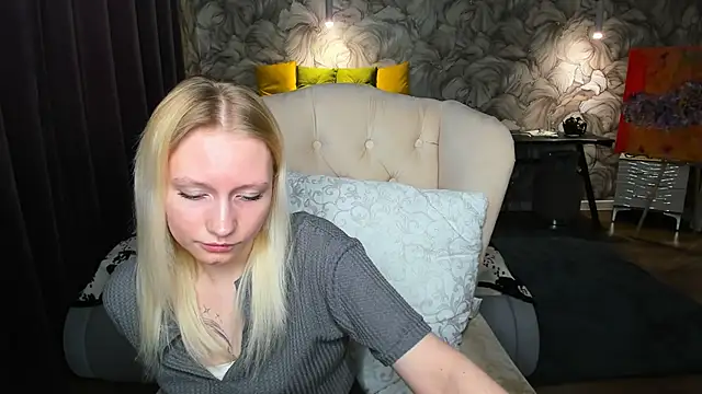 Elizabeth_Adams webcam