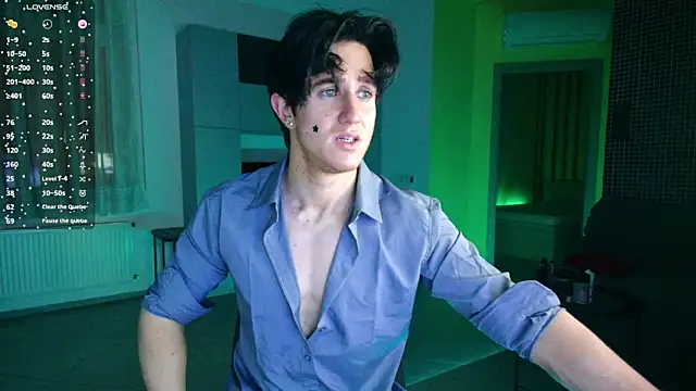 ChristianLevine_ webcam