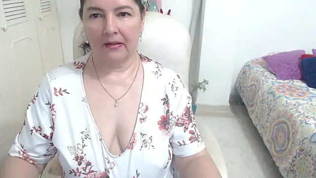 leonela_69 webcam