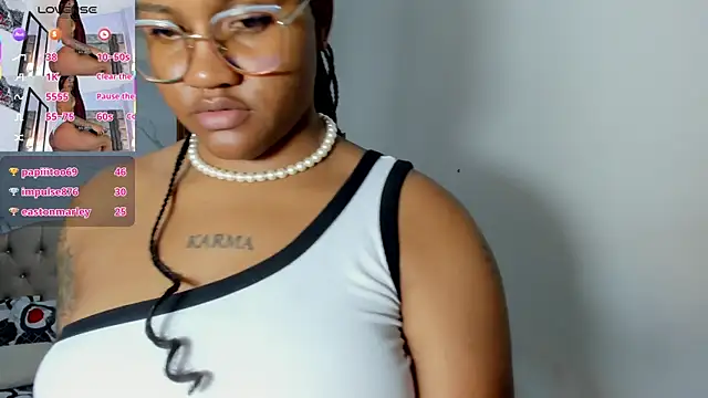 ZahraRose webcam