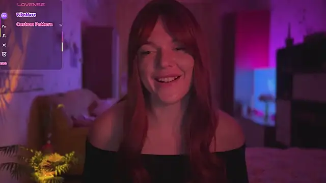 CherryRed_Girl webcam