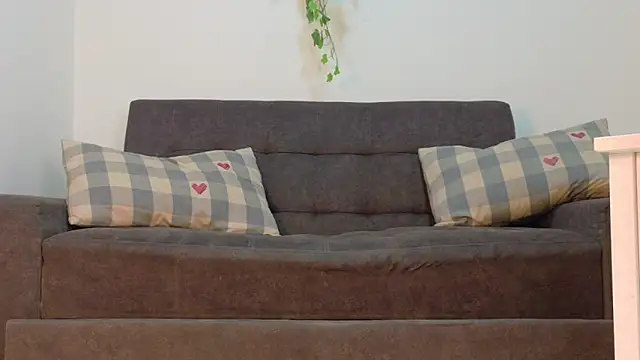 RiriiBrunette__ webcam