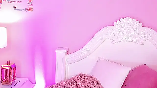 Keira_Fox31 webcam