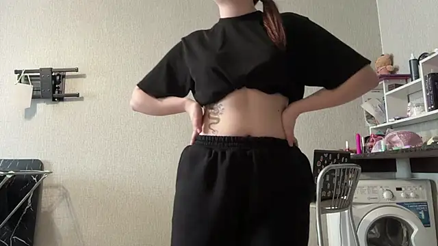 Emmiebutwihu webcam