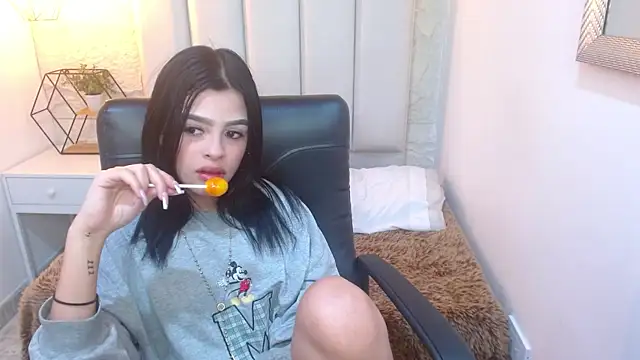 mia_velvetk webcam