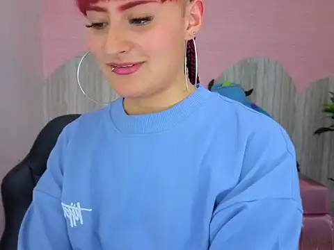 mia_rodriguez_t webcam