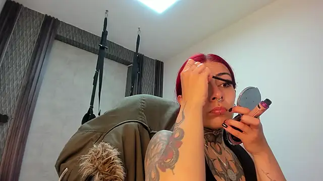 selene_red_ webcam