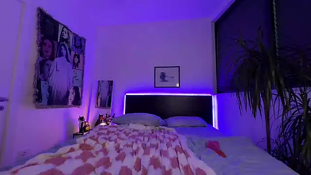 kira_yoshika9e webcam