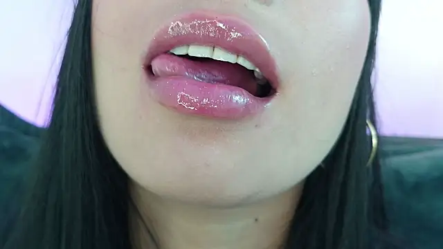 mia_roux1 webcam