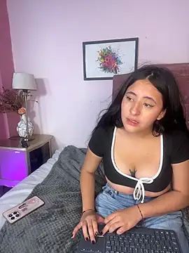 Maggiee_1 webcam