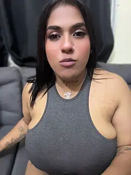 Webcam Model (Nahomy_firee)  is live.Free join now!